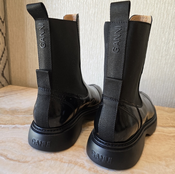 Ganni Everyday Leather Mid Chelsea Boot - Picture 15 of 16